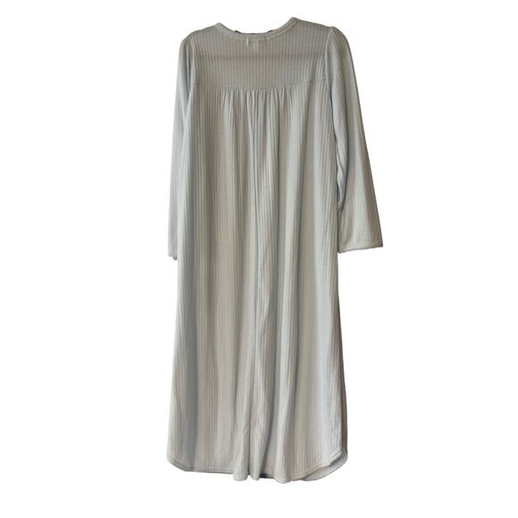 Miss Elaine NWT Cuddleknit Brushed Inside & Out Top Button Blue Gown Size Small - Picture 2 of 7